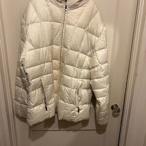 Relativity Women's Off-White Puffer Jacket